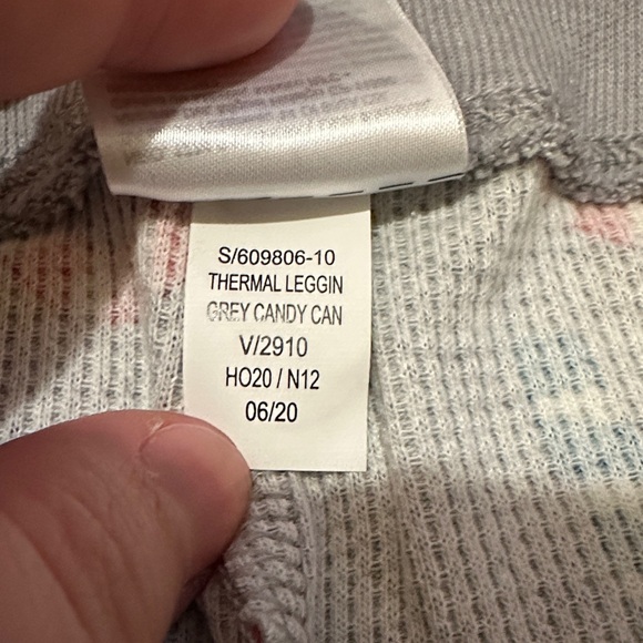 Old Navy Gray Candy Cane Print Thermal Holiday Sleep Leggings Christmas Pajamas - Picture 5 of 12